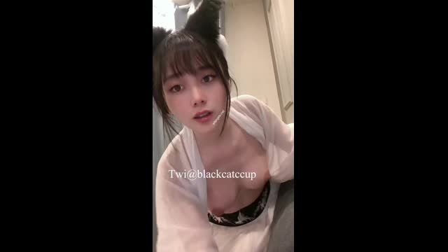 onlyfans-BlackCat0515 吃过那么多的火腿肠，发现还是你给我的好吃