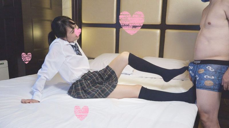 完全露脸 续・苗条贫乳美少女琴音19歳制服打扮抽插浓厚口交高潮连连中出性爱